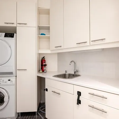 2ndhomes Luxurious 127 M2 3br Top Floor In Historically Valuable Building In City Center *