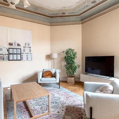 2ndhomes Luxurious 127 M2 3br Top Floor In Historically Valuable Building In City Center 公寓 赫尔辛基