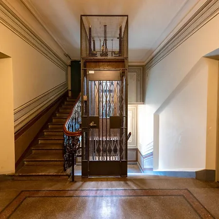 2ndhomes Luxurious 127 M2 3br Top Floor In Historically Valuable Building In City Center * 赫尔辛基